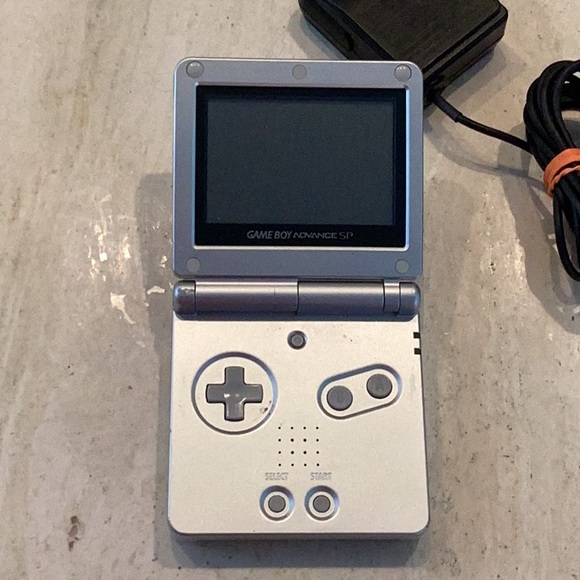 Gameboy Advance SP Console & Charger Handheld System Nintendo Silver AGS 001 - Picture 13 of 16